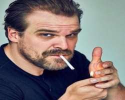 David Harbour smoking